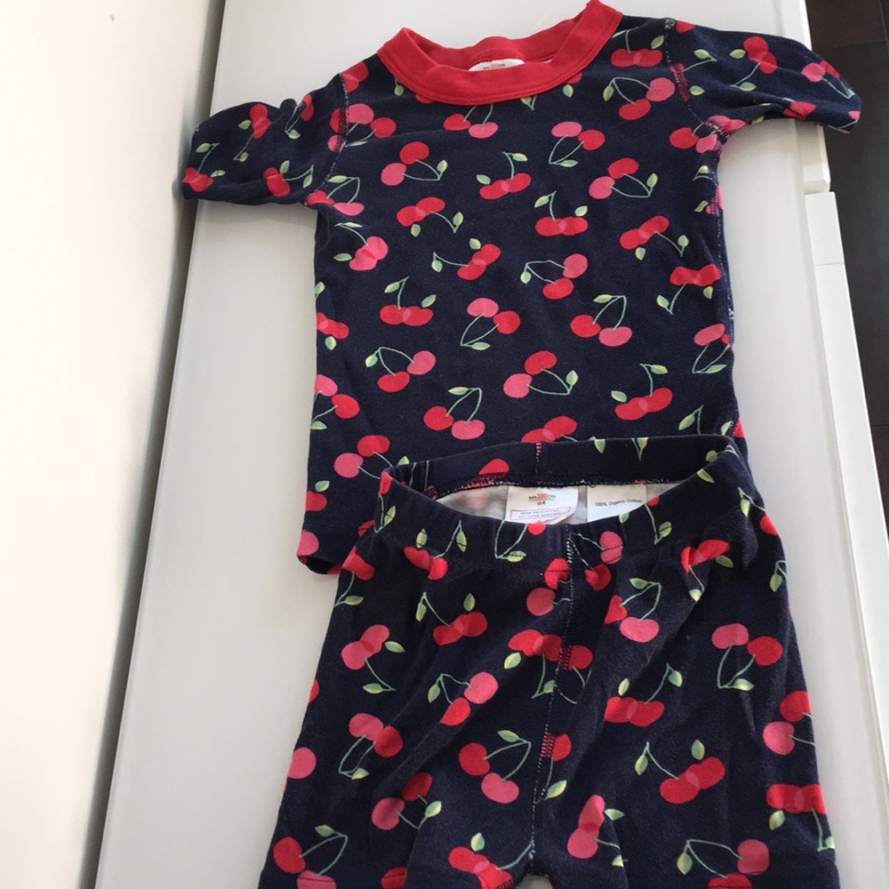 Hanna Andersson cherry pajamas 100 4